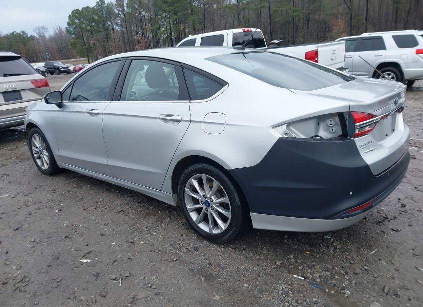 Photo 3 of 2017 Ford Fusion SE (VIN 3FA6P0H73HR377382)