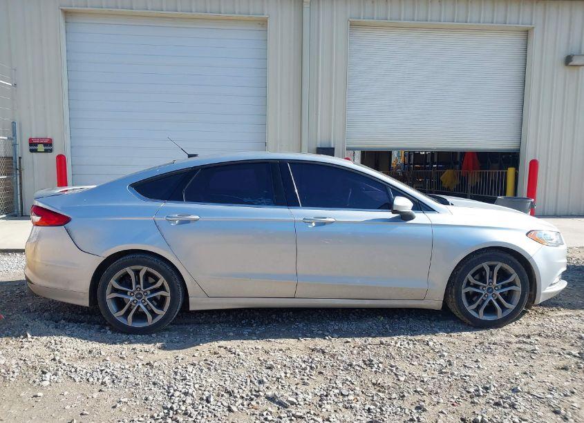 Photo 13 of 2017 Ford Fusion SE (VIN 3FA6P0H73HR391542)