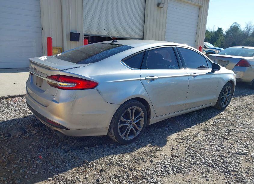 Photo 4 of 2017 Ford Fusion SE (VIN 3FA6P0H73HR391542)
