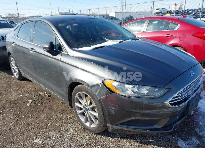 2017 Ford Fusion SE (VIN 3FA6P0H73HR404497) main photo