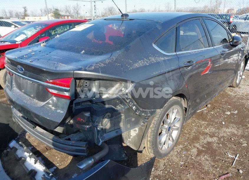 Photo 4 of 2017 Ford Fusion SE (VIN 3FA6P0H73HR404497)