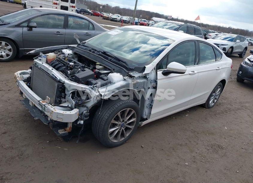 Photo 2 of 2017 Ford Fusion SE (VIN 3FA6P0H73HR412650)