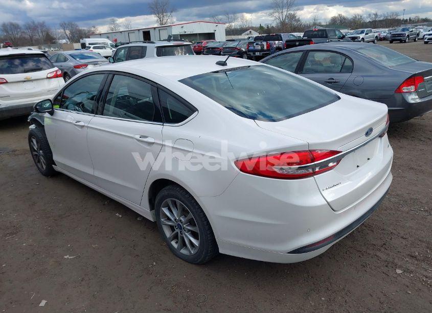 Photo 3 of 2017 Ford Fusion SE (VIN 3FA6P0H73HR412650)
