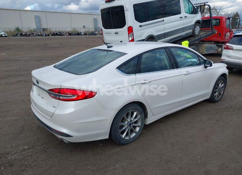 Photo 4 of 2017 Ford Fusion SE (VIN 3FA6P0H73HR412650)