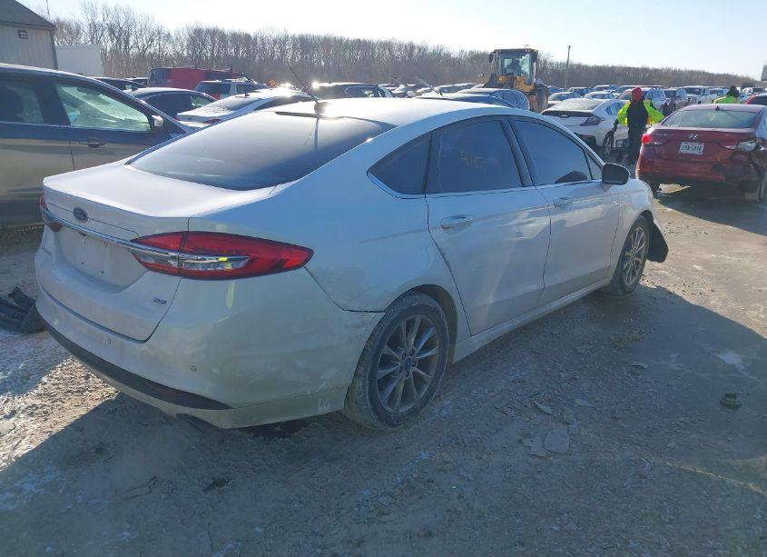 Photo 4 of 2017 Ford Fusion SE (VIN 3FA6P0H73HR412731)