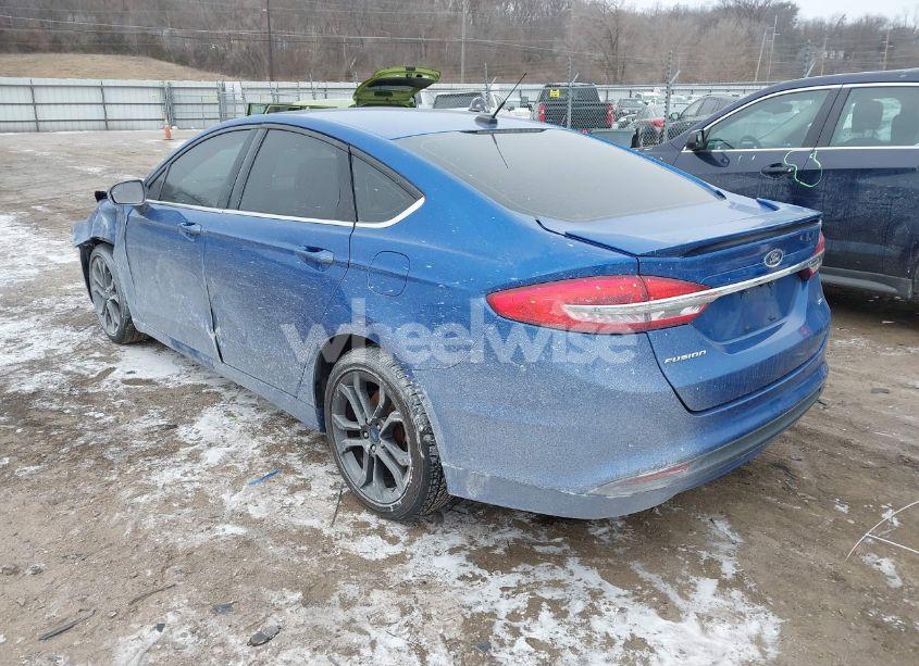 Photo 3 of 2018 Ford Fusion SE (VIN 3FA6P0H73JR165698)