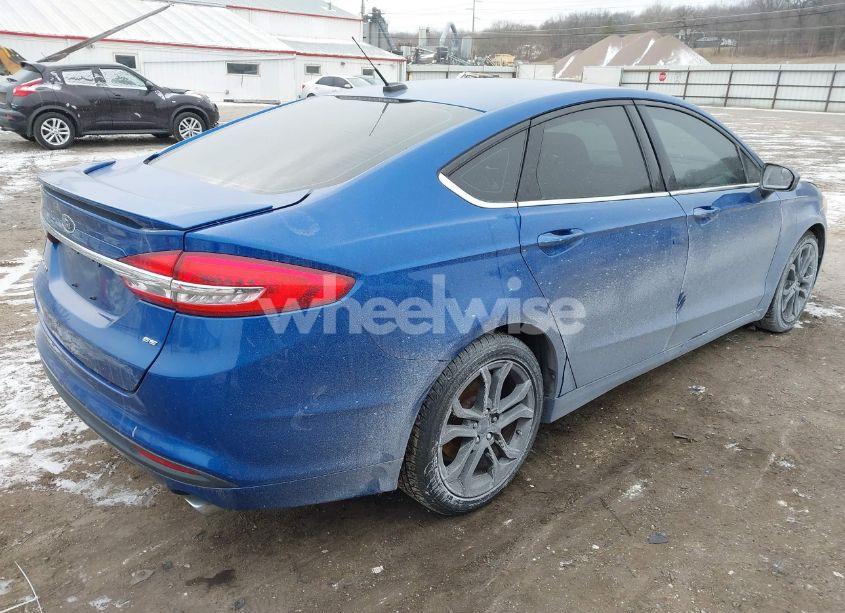 Photo 4 of 2018 Ford Fusion SE (VIN 3FA6P0H73JR165698)