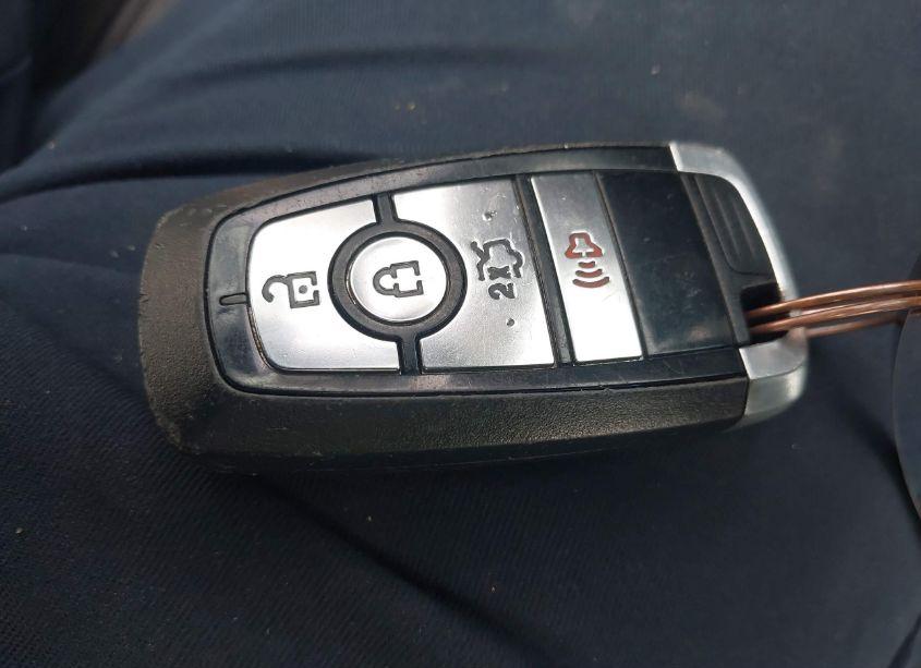 Photo 11 of 2018 Ford Fusion SE (VIN 3FA6P0H73JR174613)