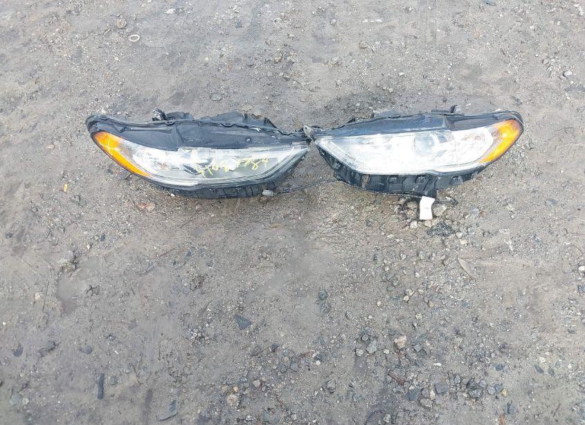 Photo 12 of 2018 Ford Fusion SE (VIN 3FA6P0H73JR174613)