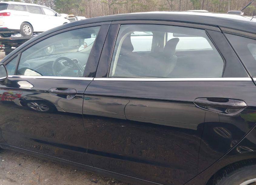 Photo 15 of 2018 Ford Fusion SE (VIN 3FA6P0H73JR174613)