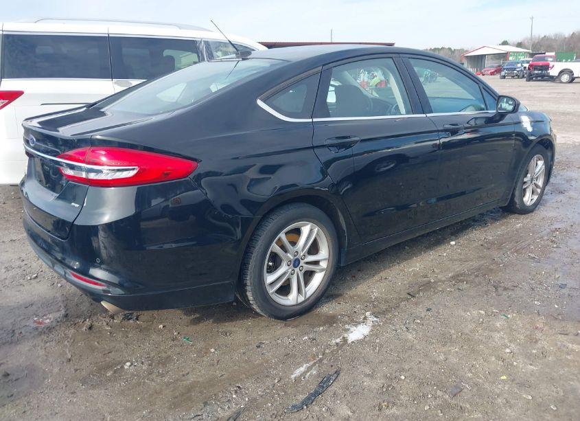Photo 4 of 2018 Ford Fusion SE (VIN 3FA6P0H73JR174613)