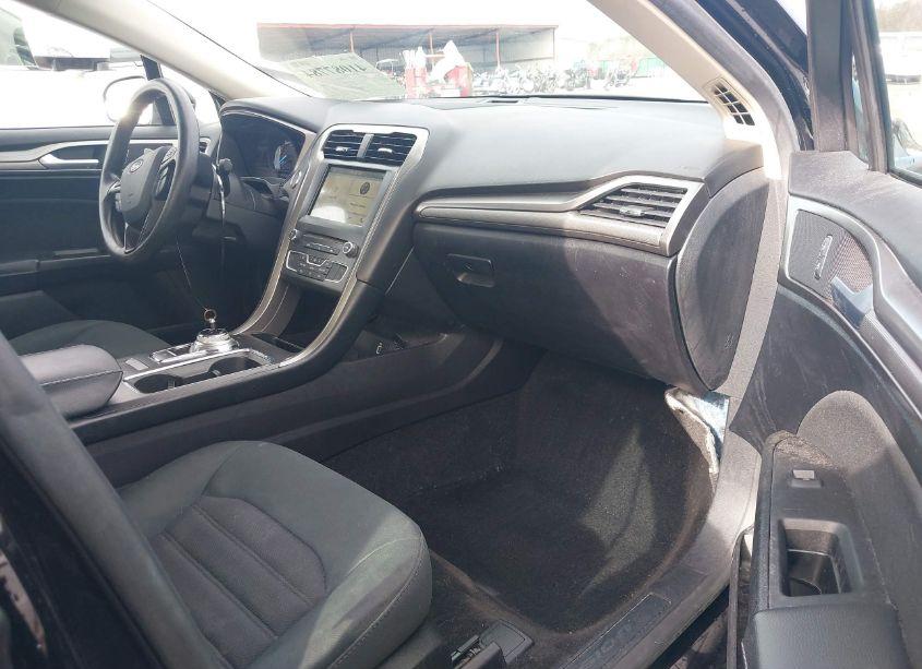 Photo 5 of 2018 Ford Fusion SE (VIN 3FA6P0H73JR174613)