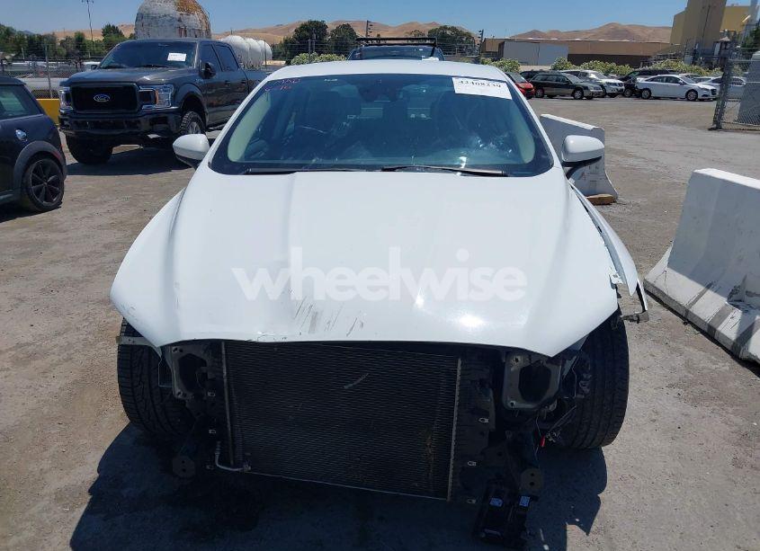 Photo 13 of 2020 Ford Fusion SE (VIN 3FA6P0H73LR131988)