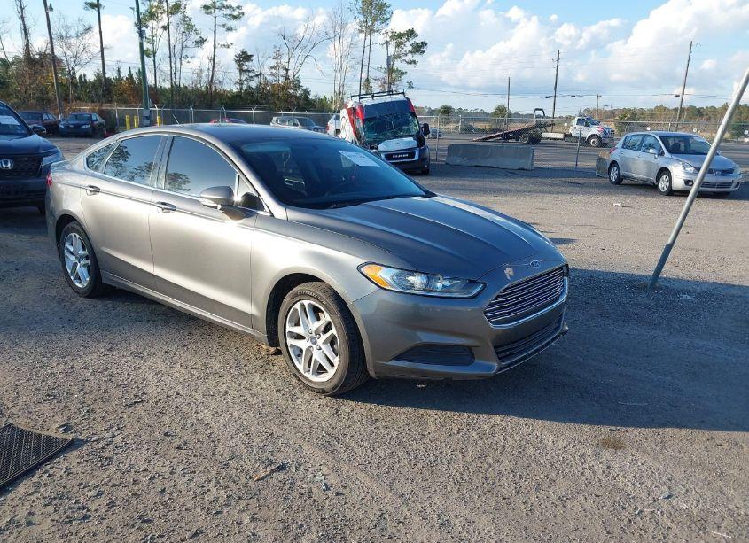 2013 Ford Fusion SE (VIN 3FA6P0H74DR105207) main photo