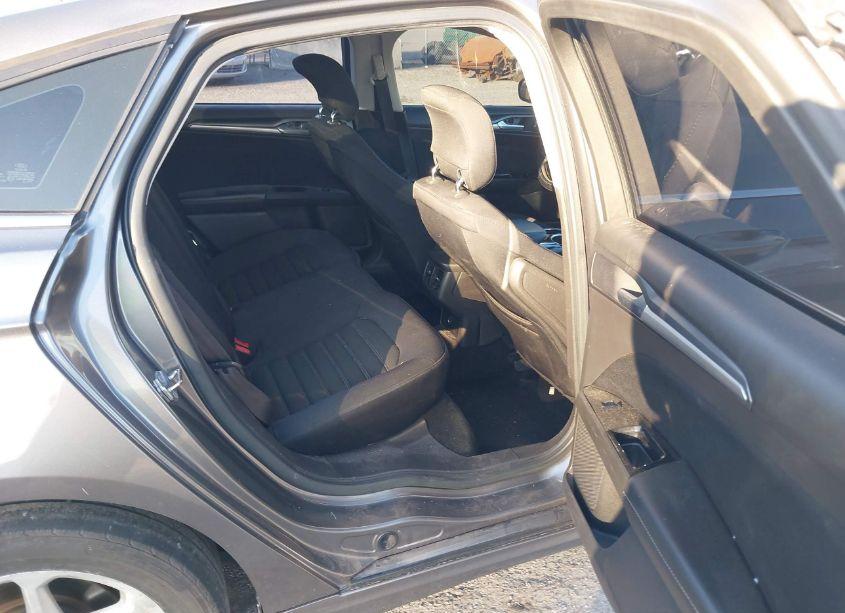 Photo 8 of 2013 Ford Fusion SE (VIN 3FA6P0H74DR105207)