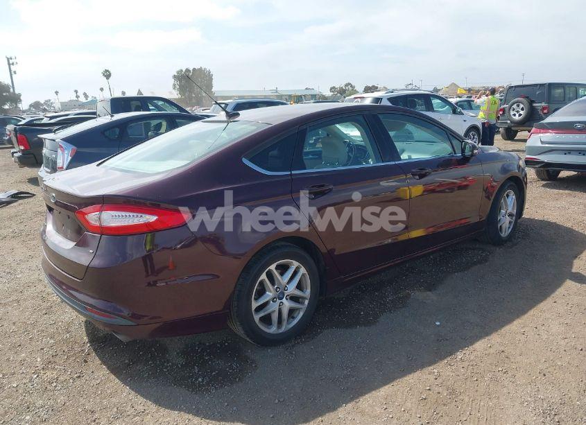 Photo 4 of 2013 Ford Fusion SE (VIN 3FA6P0H74DR112836)