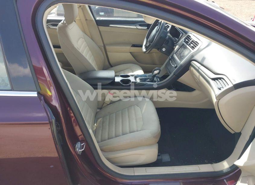 Photo 5 of 2013 Ford Fusion SE (VIN 3FA6P0H74DR112836)