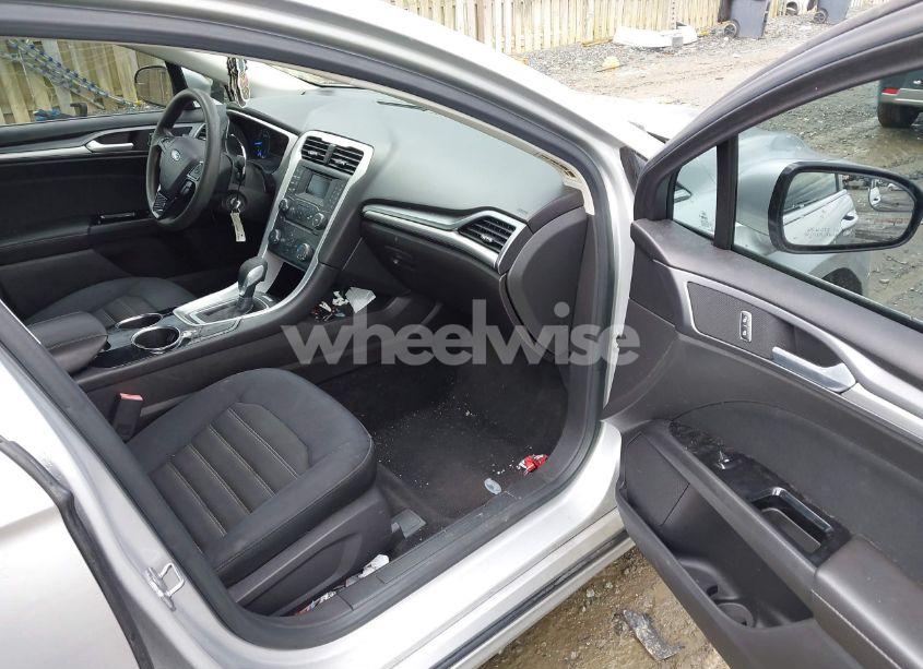 Photo 5 of 2013 Ford Fusion SE (VIN 3FA6P0H74DR152236)