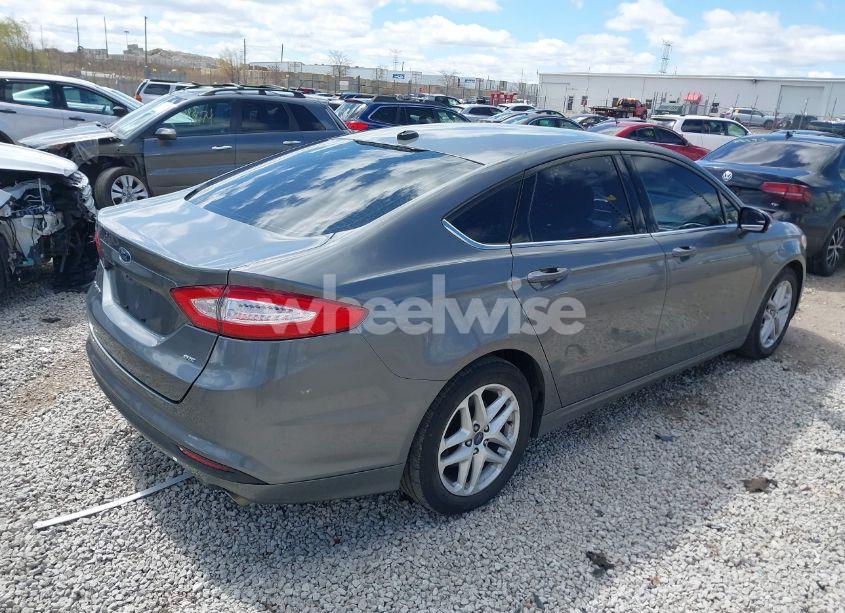 Photo 4 of 2013 Ford Fusion SE (VIN 3FA6P0H74DR185110)