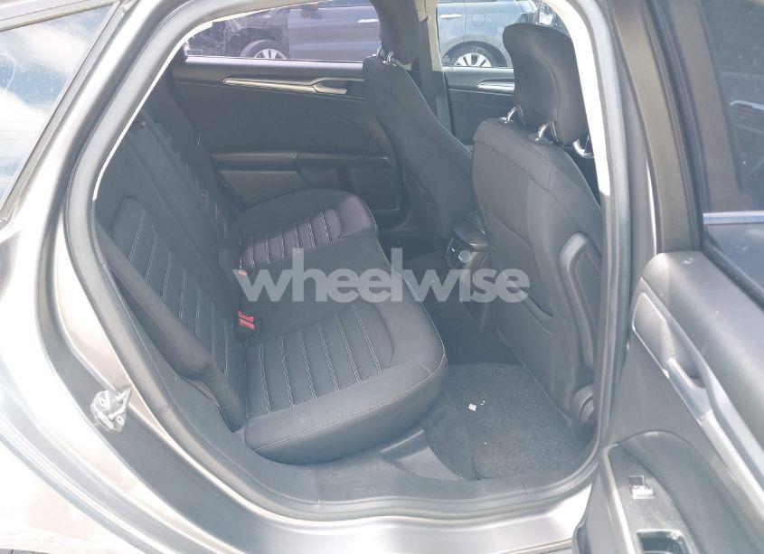 Photo 8 of 2013 Ford Fusion SE (VIN 3FA6P0H74DR185110)