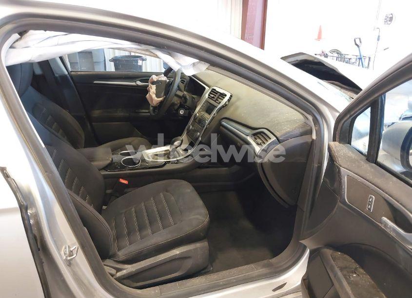 Photo 5 of 2013 Ford Fusion SE (VIN 3FA6P0H74DR210894)