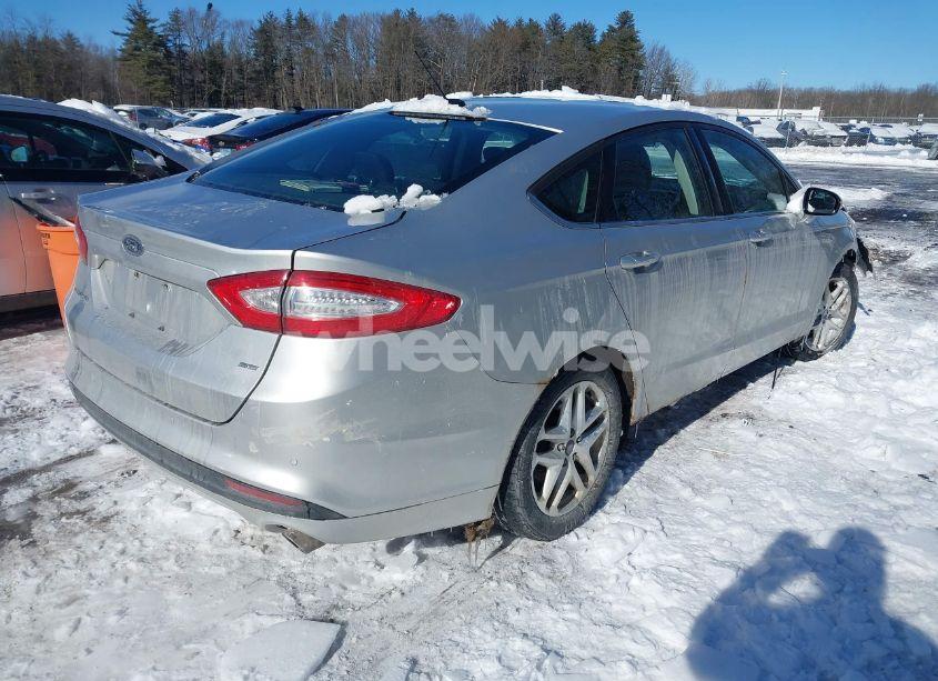 Photo 4 of 2013 Ford Fusion SE (VIN 3FA6P0H74DR211222)