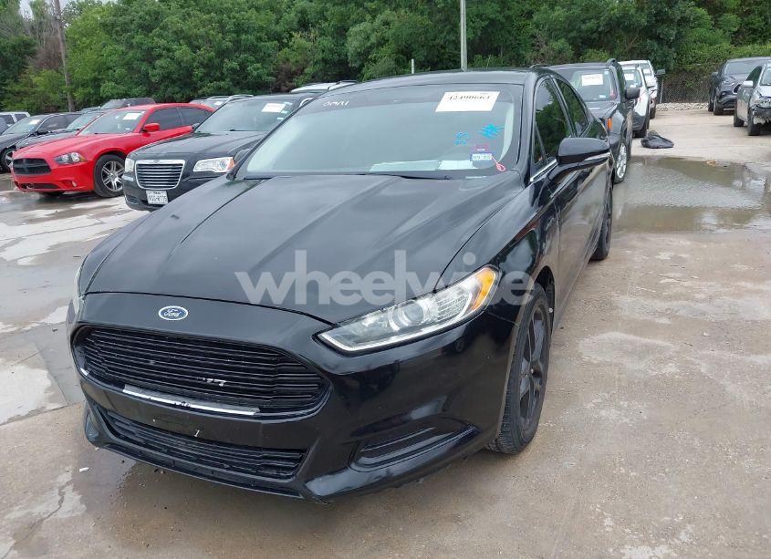 Photo 2 of 2013 Ford Fusion SE (VIN 3FA6P0H74DR214816)