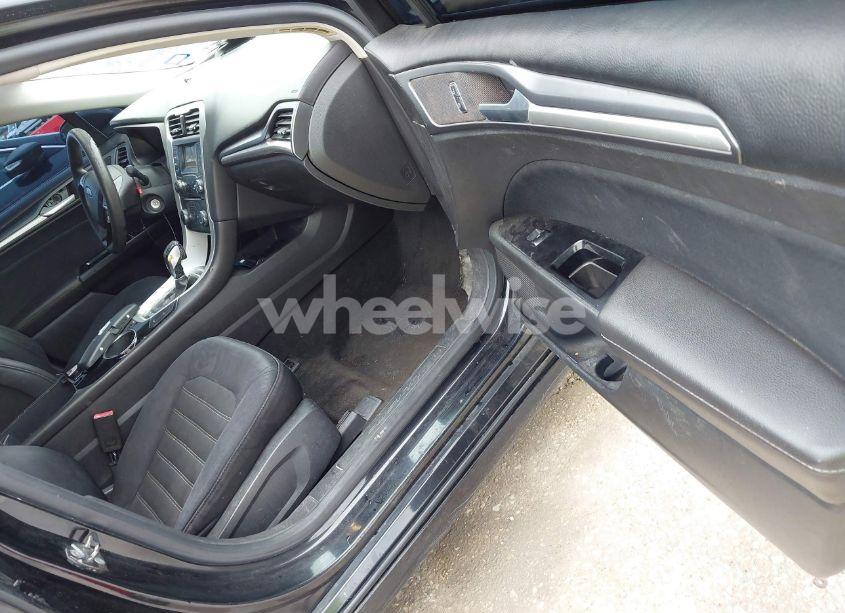 Photo 5 of 2013 Ford Fusion SE (VIN 3FA6P0H74DR214816)