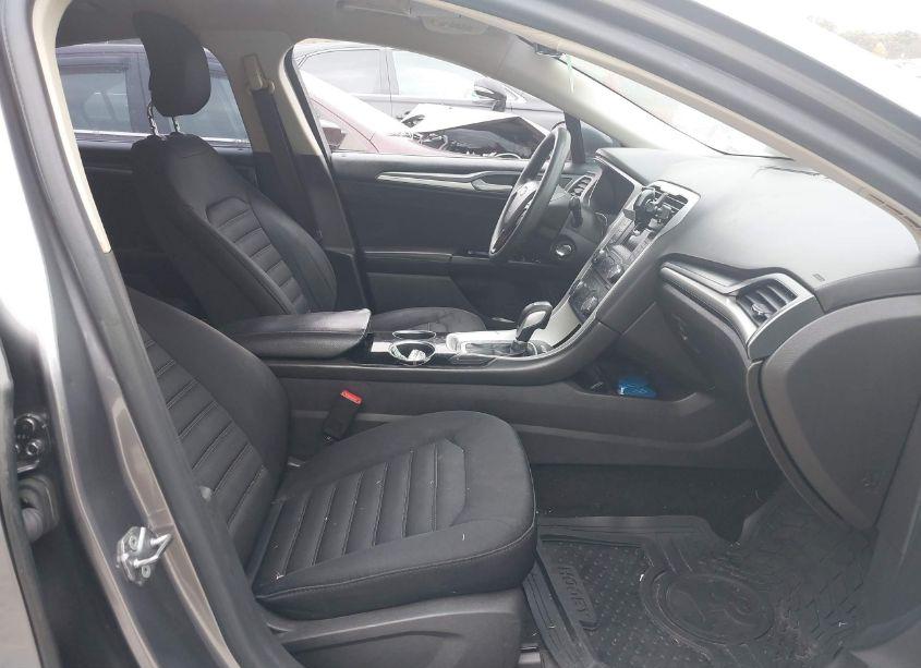 Photo 5 of 2013 Ford Fusion SE (VIN 3FA6P0H74DR277740)