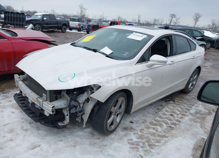Photo 2 of 2013 Ford Fusion SE (VIN 3FA6P0H74DR321137)