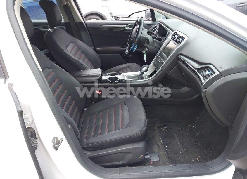 Photo 5 of 2013 Ford Fusion SE (VIN 3FA6P0H74DR321137)