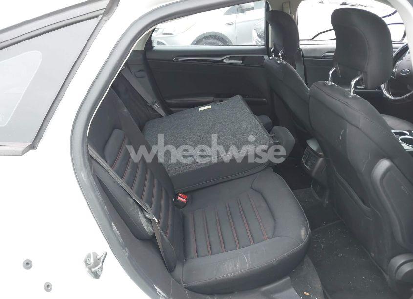 Photo 8 of 2013 Ford Fusion SE (VIN 3FA6P0H74DR321137)