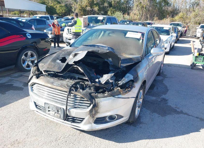 Photo 2 of 2013 Ford Fusion SE (VIN 3FA6P0H74DR323518)