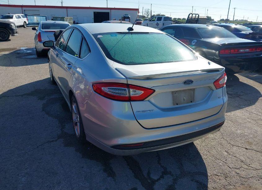 Photo 3 of 2013 Ford Fusion SE (VIN 3FA6P0H74DR323518)