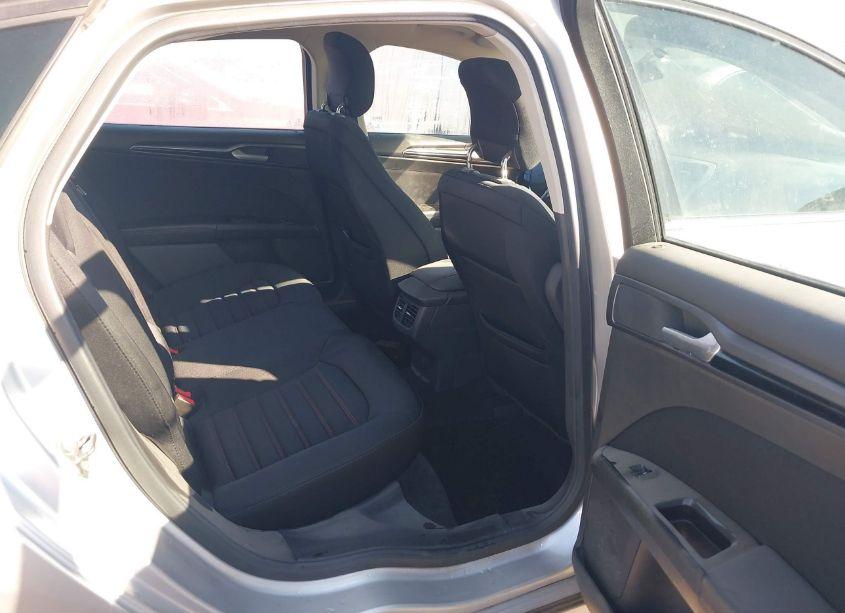 Photo 8 of 2013 Ford Fusion SE (VIN 3FA6P0H74DR323518)