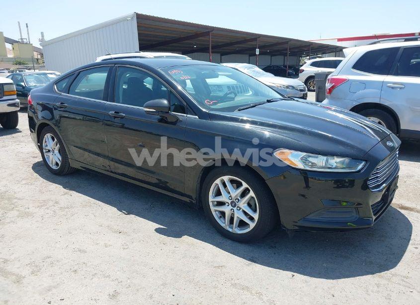 2013 Ford Fusion SE (VIN 3FA6P0H74DR324930) main photo