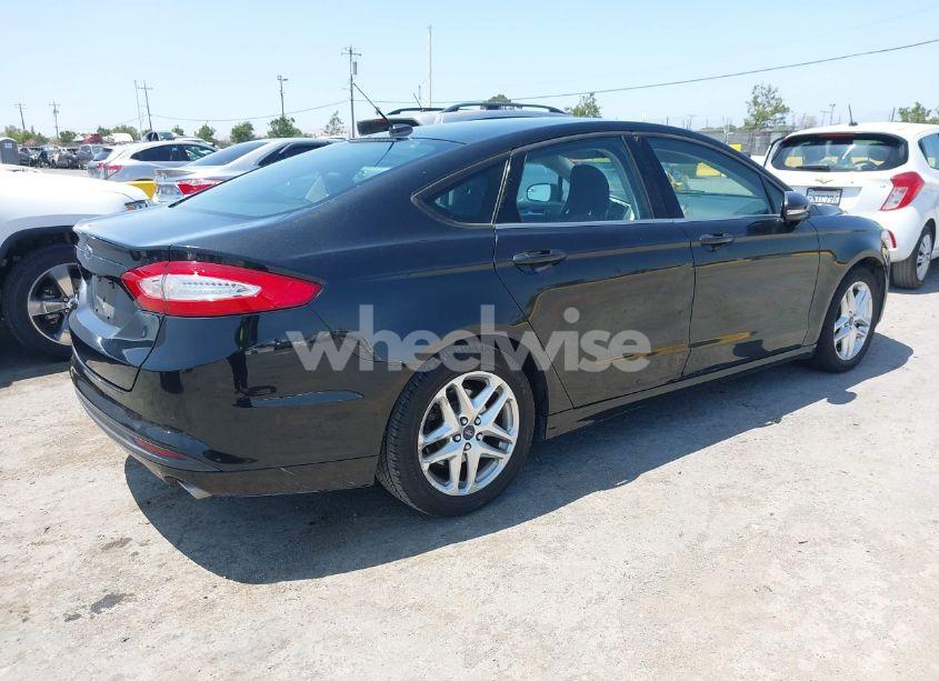 Photo 4 of 2013 Ford Fusion SE (VIN 3FA6P0H74DR324930)