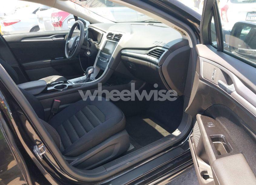 Photo 5 of 2013 Ford Fusion SE (VIN 3FA6P0H74DR324930)