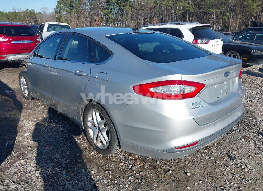 Photo 3 of 2013 Ford Fusion SE (VIN 3FA6P0H74DR357233)