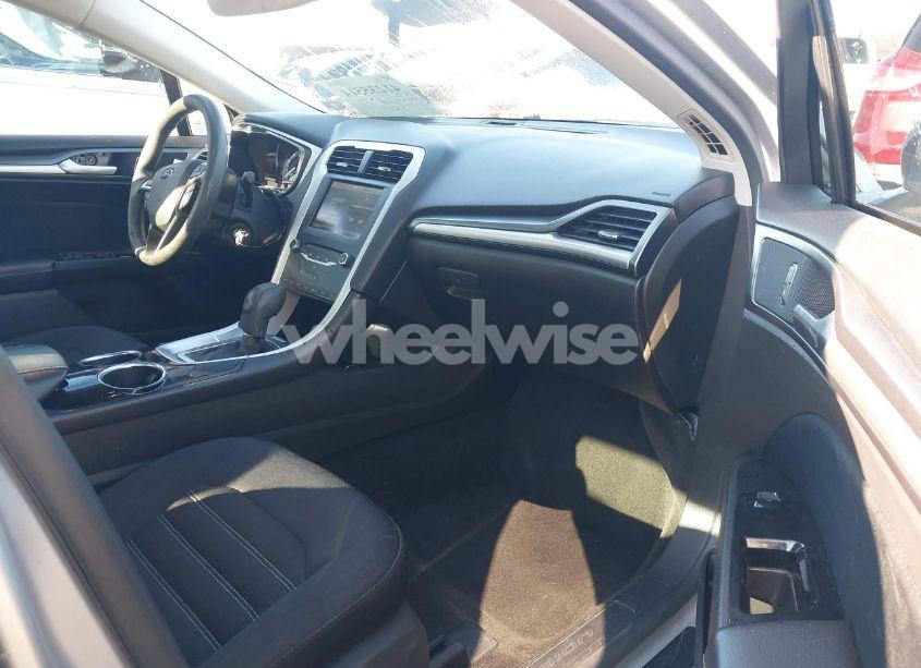 Photo 5 of 2013 Ford Fusion SE (VIN 3FA6P0H74DR357233)