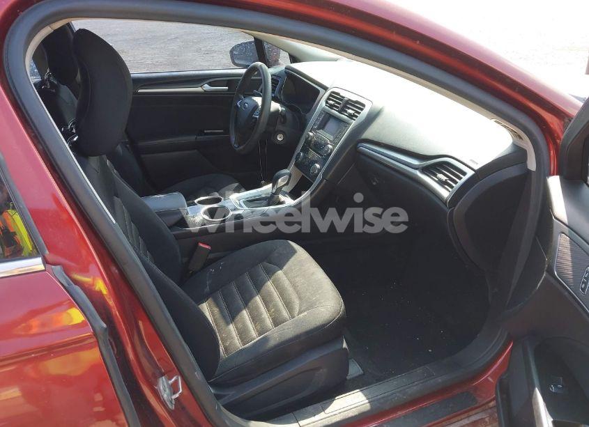 Photo 5 of 2014 Ford Fusion SE (VIN 3FA6P0H74ER121649)