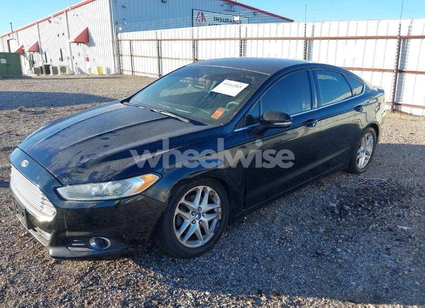 Photo 2 of 2014 Ford Fusion SE (VIN 3FA6P0H74ER146471)