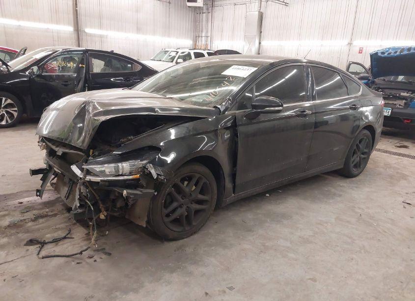 Photo 2 of 2014 Ford Fusion SE (VIN 3FA6P0H74ER157812)