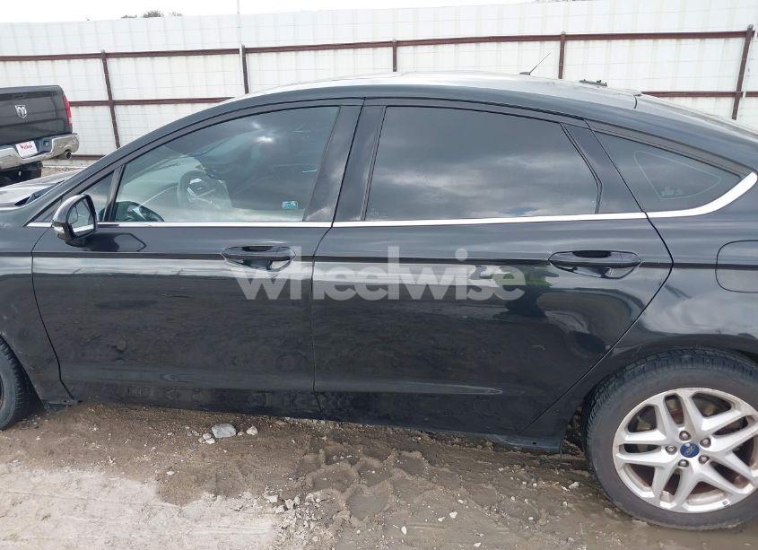 Photo 15 of 2014 Ford Fusion SE (VIN 3FA6P0H74ER159382)