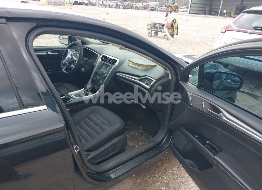 Photo 5 of 2014 Ford Fusion SE (VIN 3FA6P0H74ER159382)