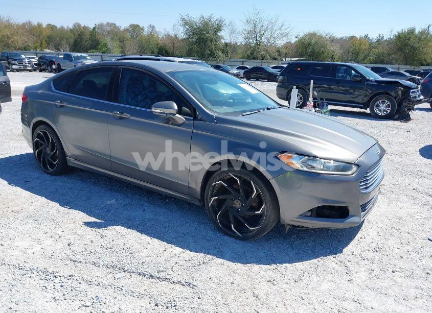 2014 Ford Fusion SE (VIN 3FA6P0H74ER204434) main photo