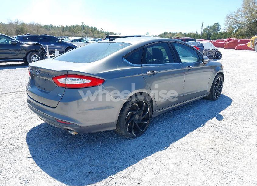 Photo 4 of 2014 Ford Fusion SE (VIN 3FA6P0H74ER204434)
