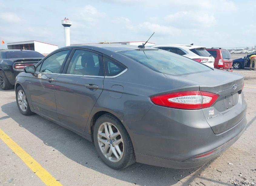 Photo 3 of 2014 Ford Fusion SE (VIN 3FA6P0H74ER228622)