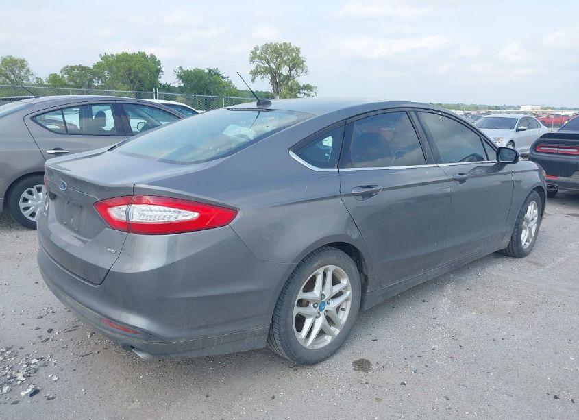 Photo 4 of 2014 Ford Fusion SE (VIN 3FA6P0H74ER228622)