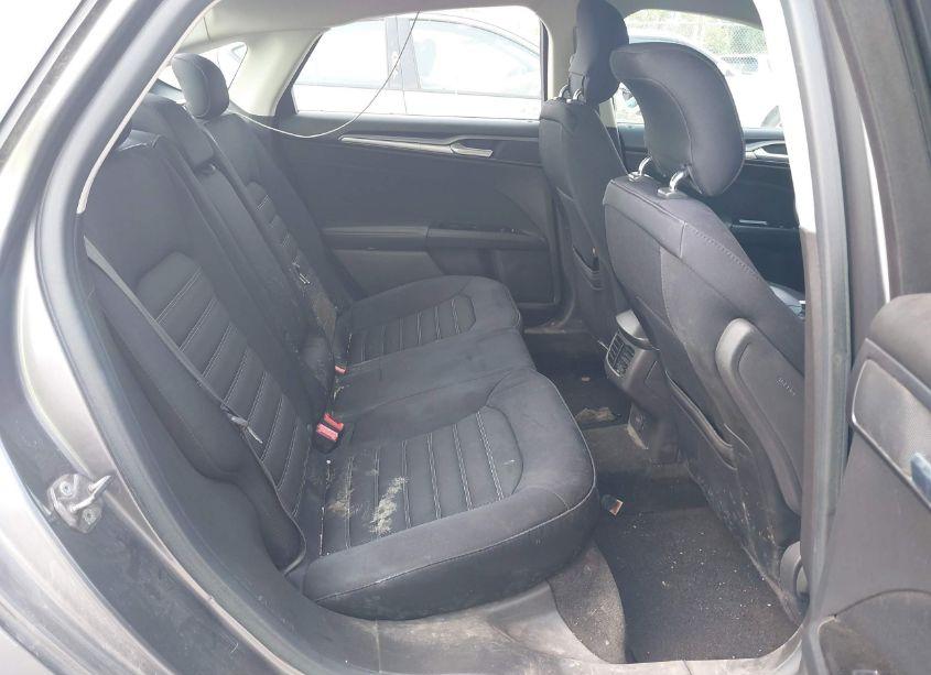 Photo 8 of 2014 Ford Fusion SE (VIN 3FA6P0H74ER228622)